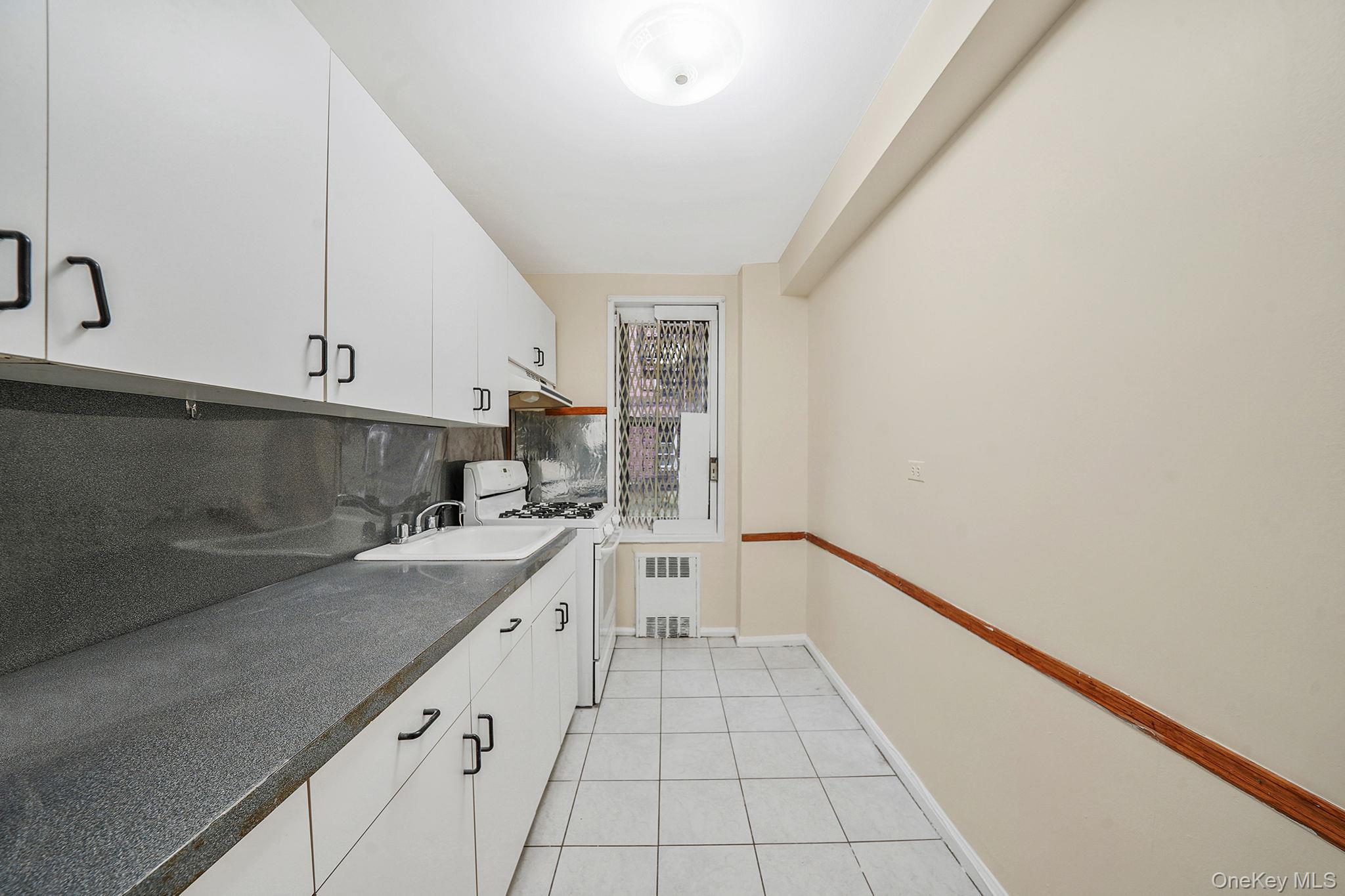 35-40 75th Street 1b Property Photo 11