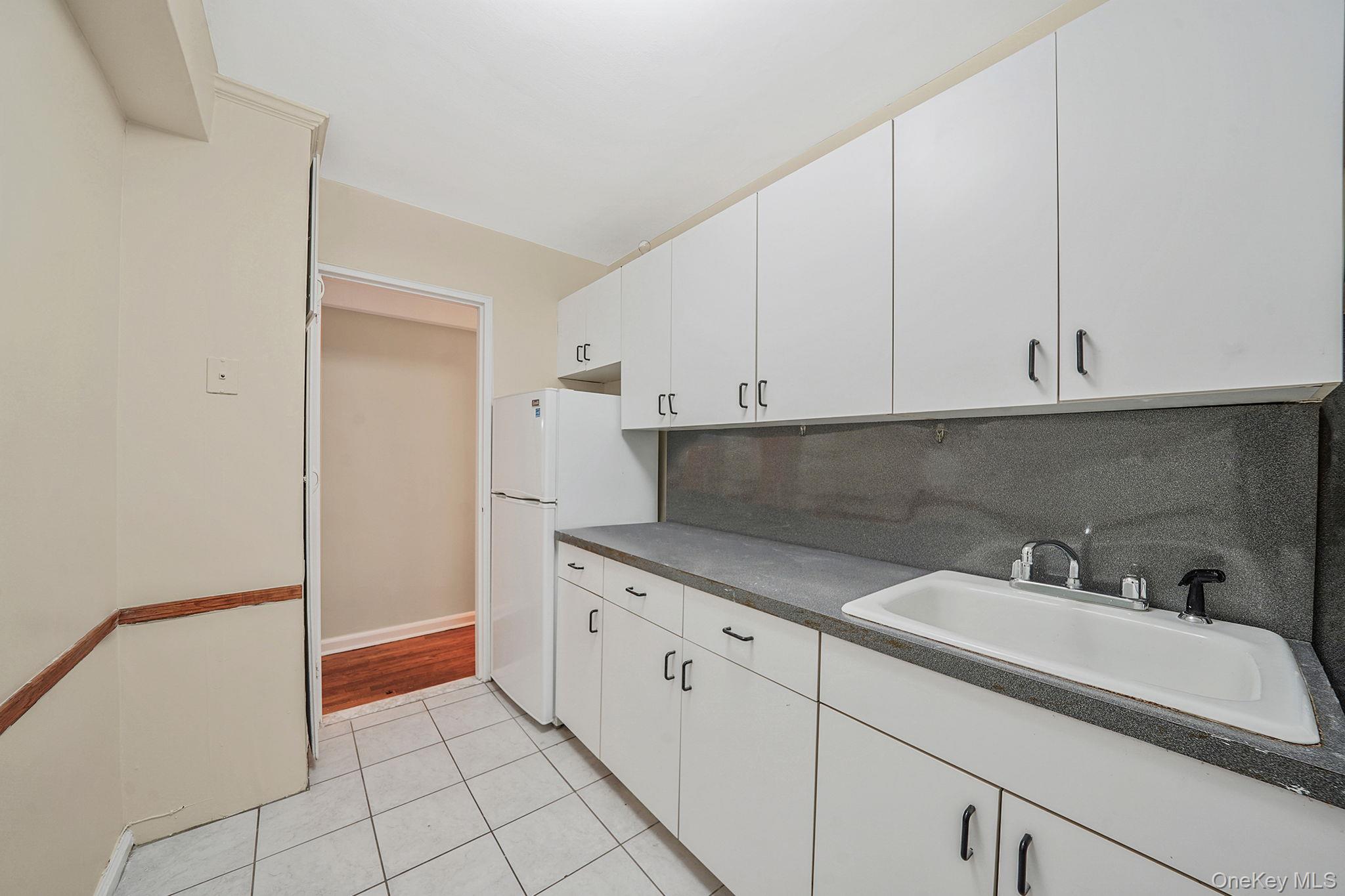 35-40 75th Street 1b Property Photo 12