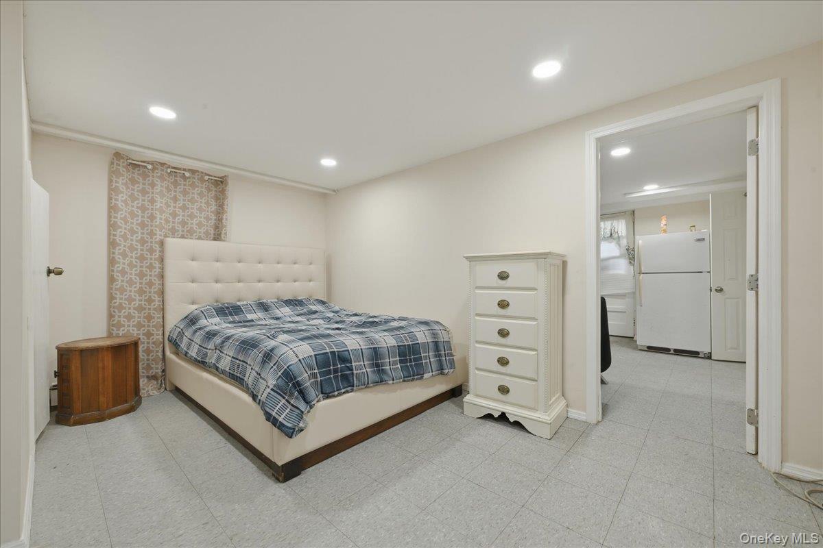 13514 220th Street Property Photo 15