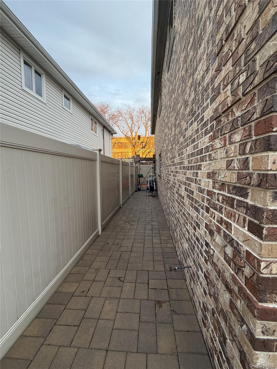 15936 88th Street Property Photo 5