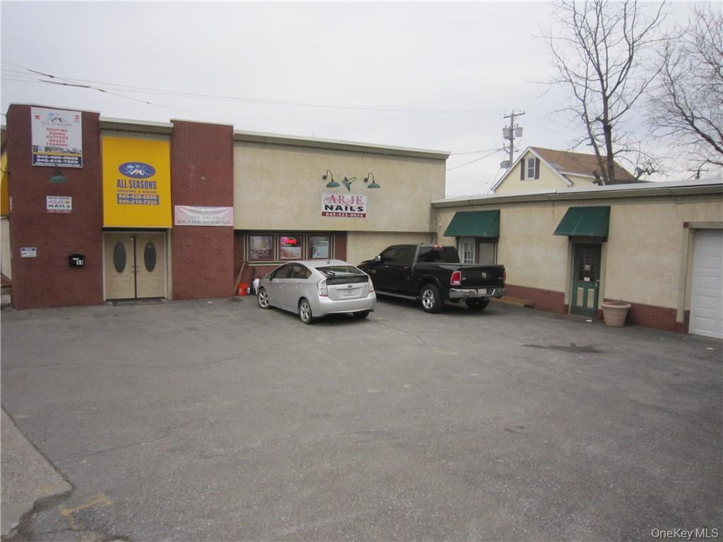 11 Quassaick Avenue Property Photo 3