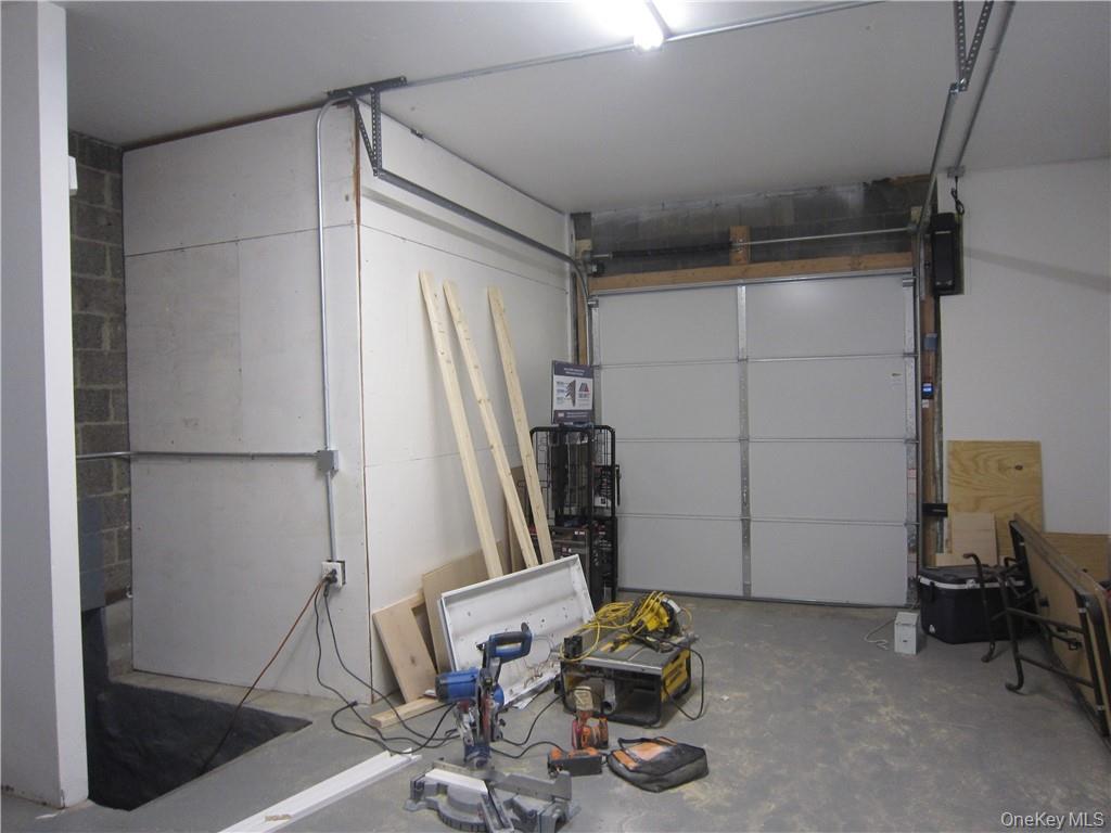 11 Quassaick Avenue Property Photo 8