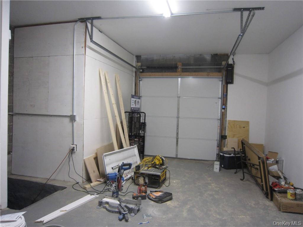 11 Quassaick Avenue Property Photo 10