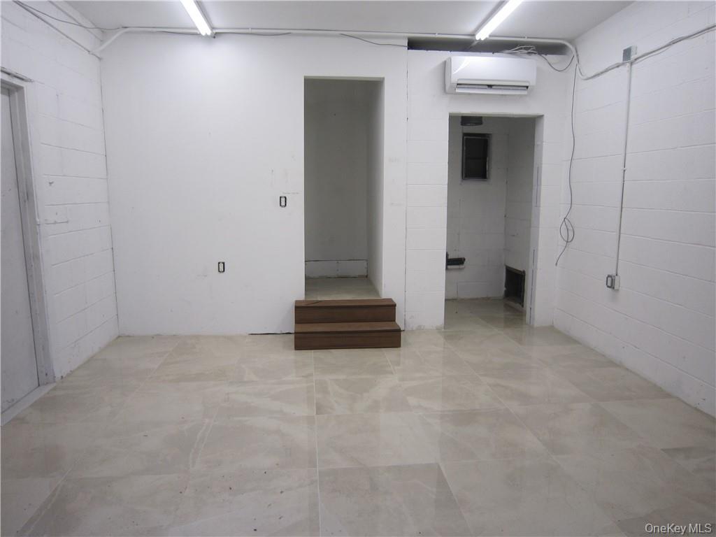 11 Quassaick Avenue Property Photo 12