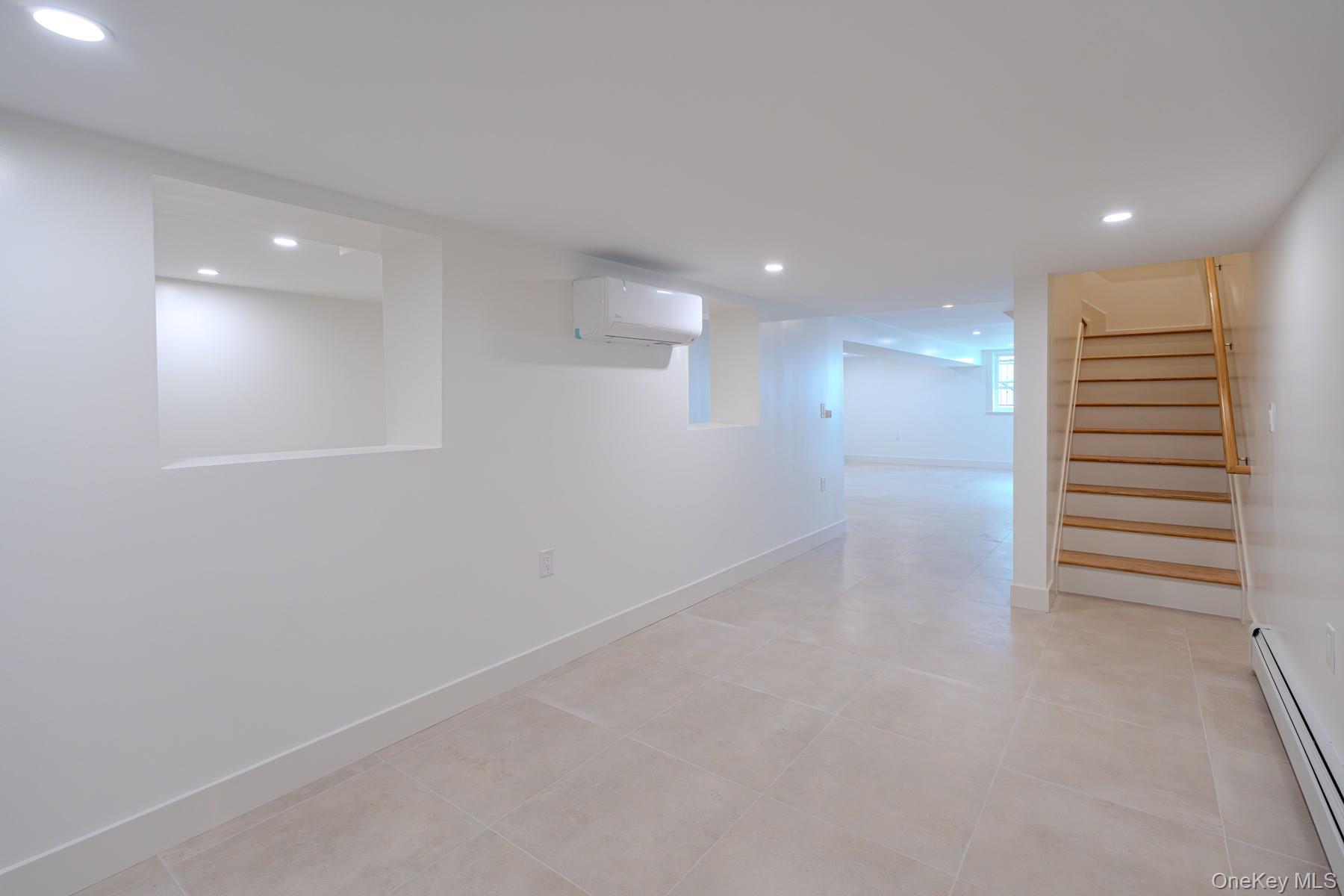 982 E 106th Street Property Photo 14