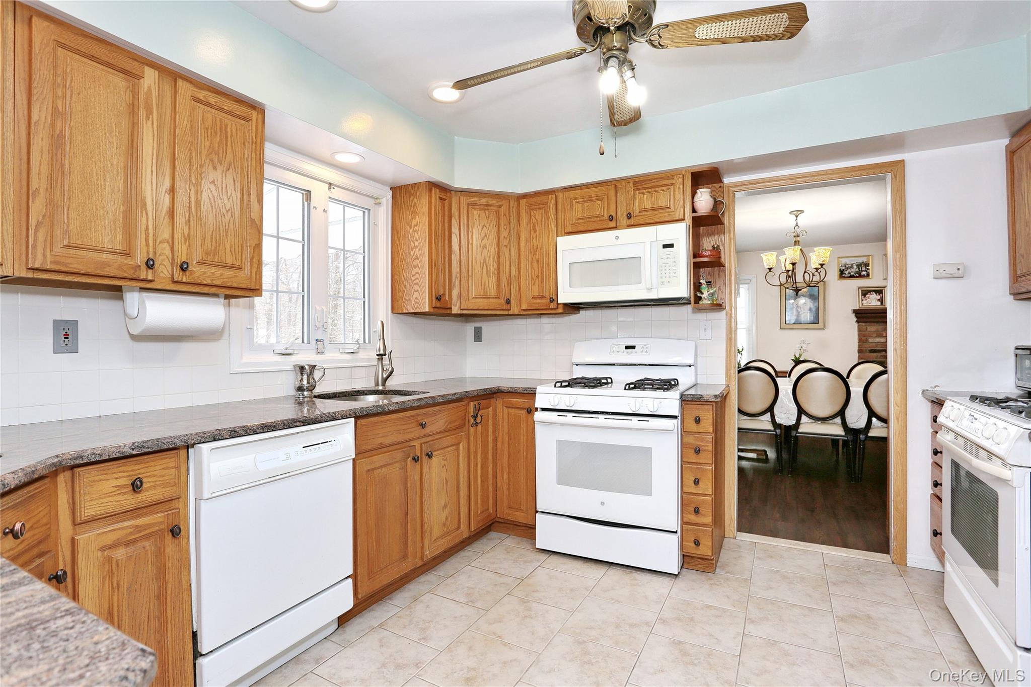 277 Saddle River Road Property Photo 12