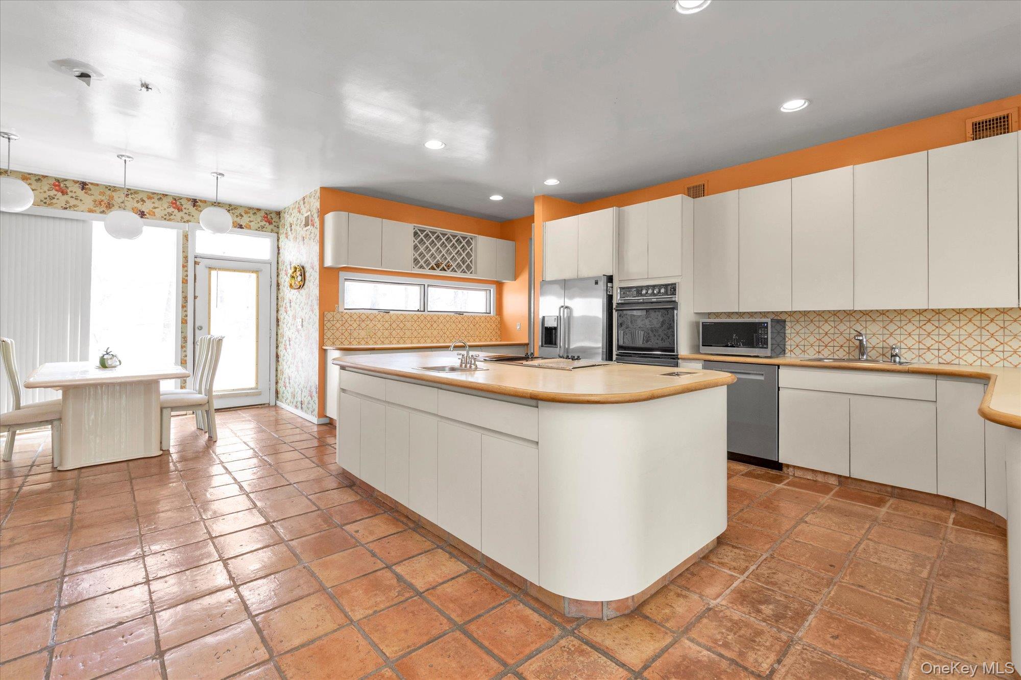 16 Serein Court Property Photo 6
