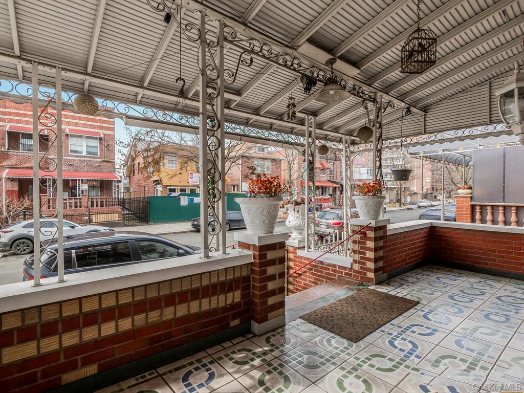 1330 Croes Avenue Property Photo 2