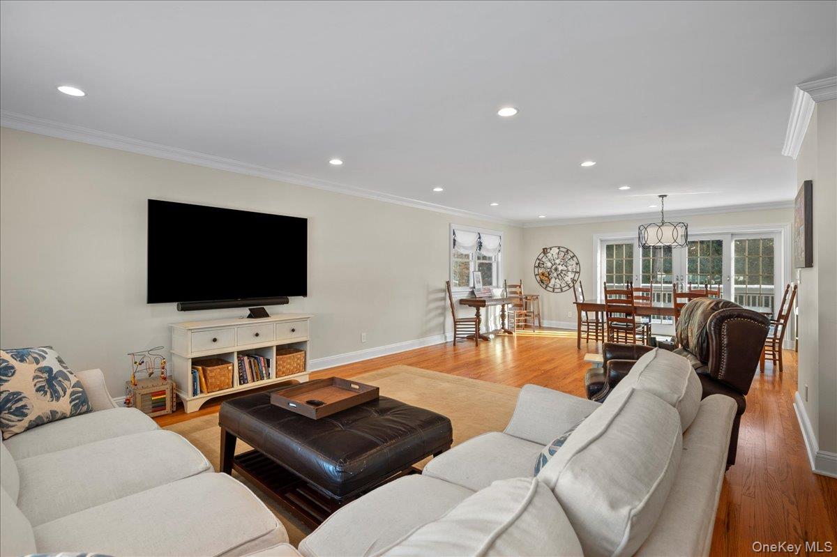 299 Stratton Road Property Photo 4