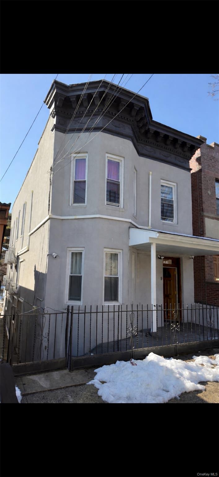 1839 Matthews Avenue Property Photo 1