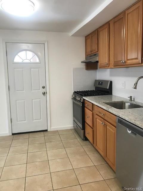 93 Main Street Property Photo 5