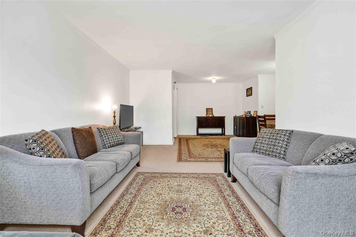 141-05 Pershing Crescent 516 Property Photo 6
