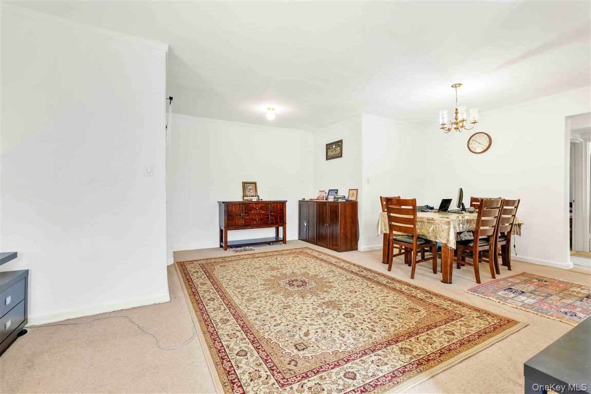 141-05 Pershing Crescent 516 Property Photo 11