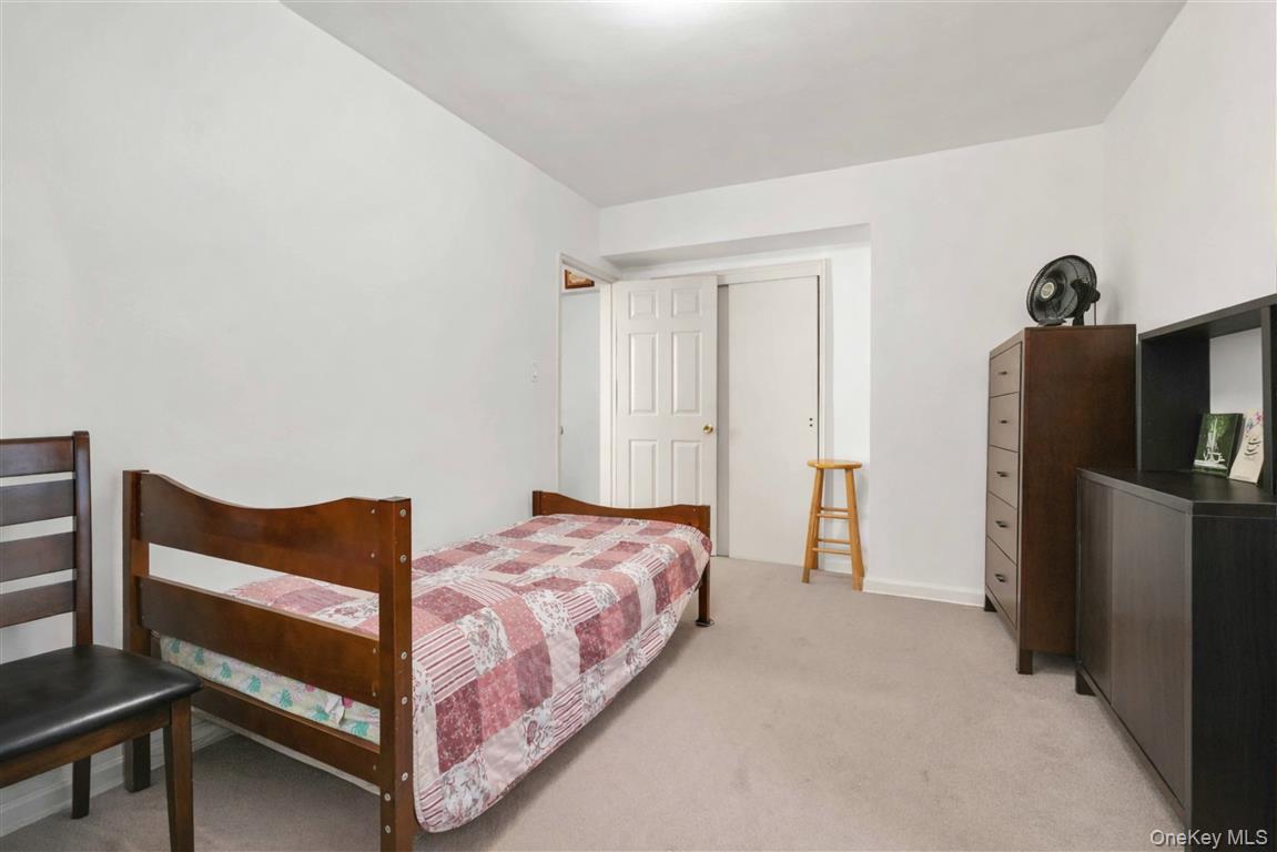 141-05 Pershing Crescent 516 Property Photo 22