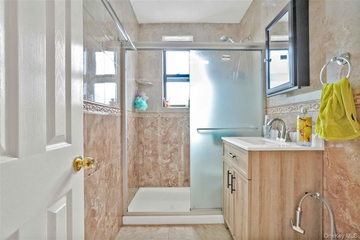 141-05 Pershing Crescent 516 Property Photo 25