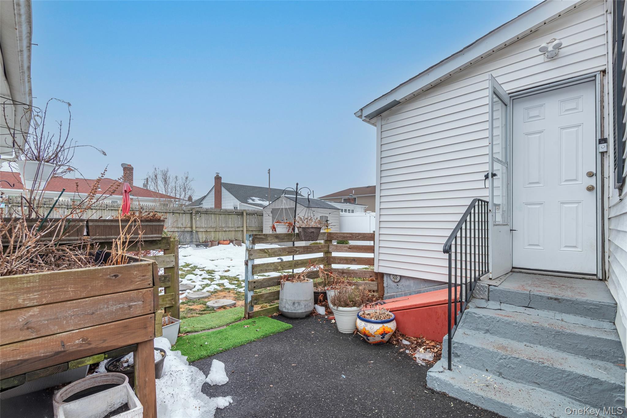 1060 Midland Street Property Photo 25