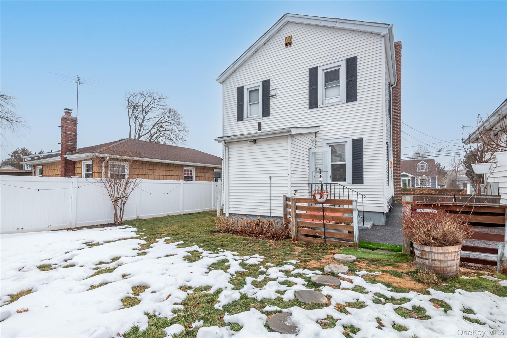 1060 Midland Street Property Photo 26