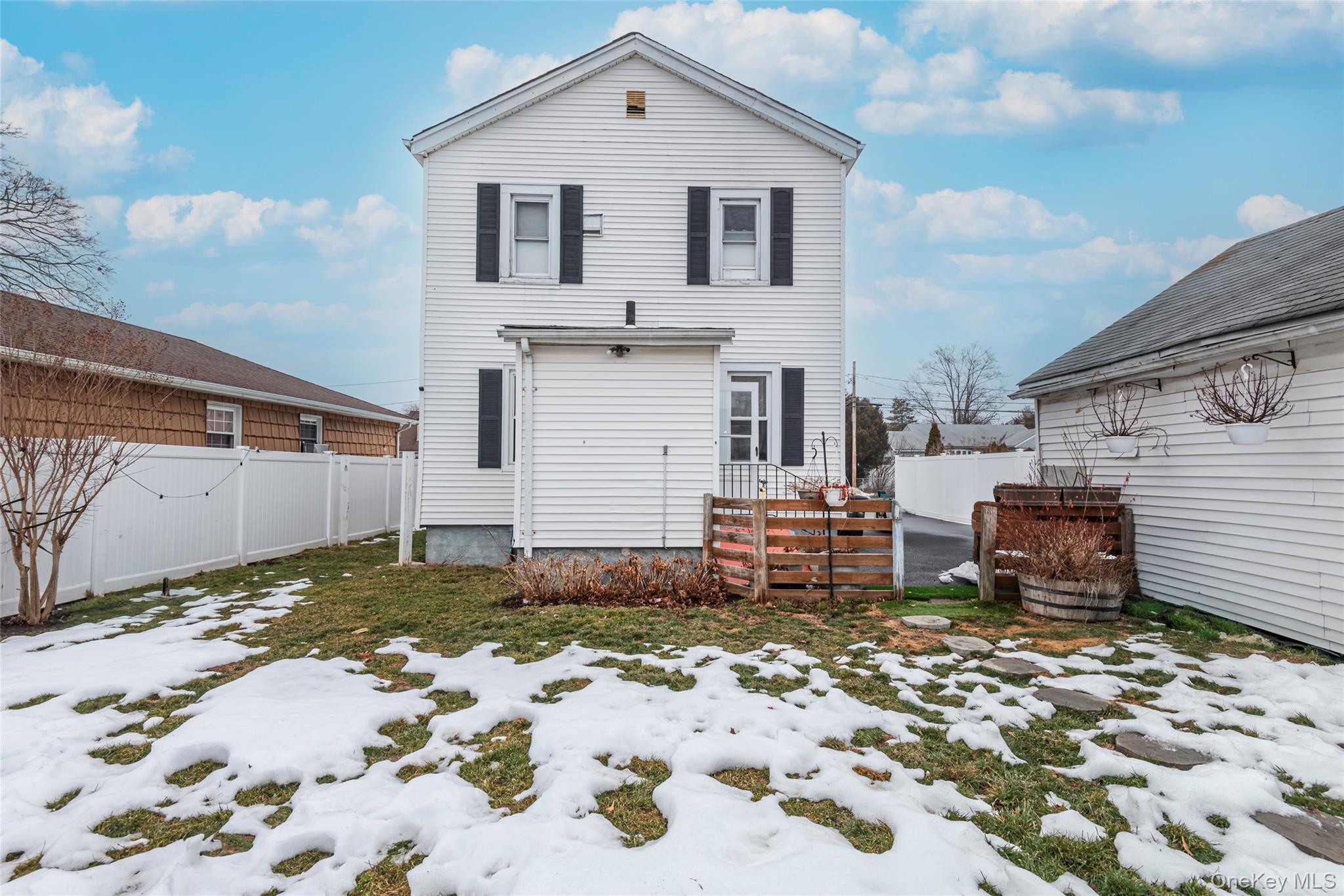 1060 Midland Street Property Photo 27