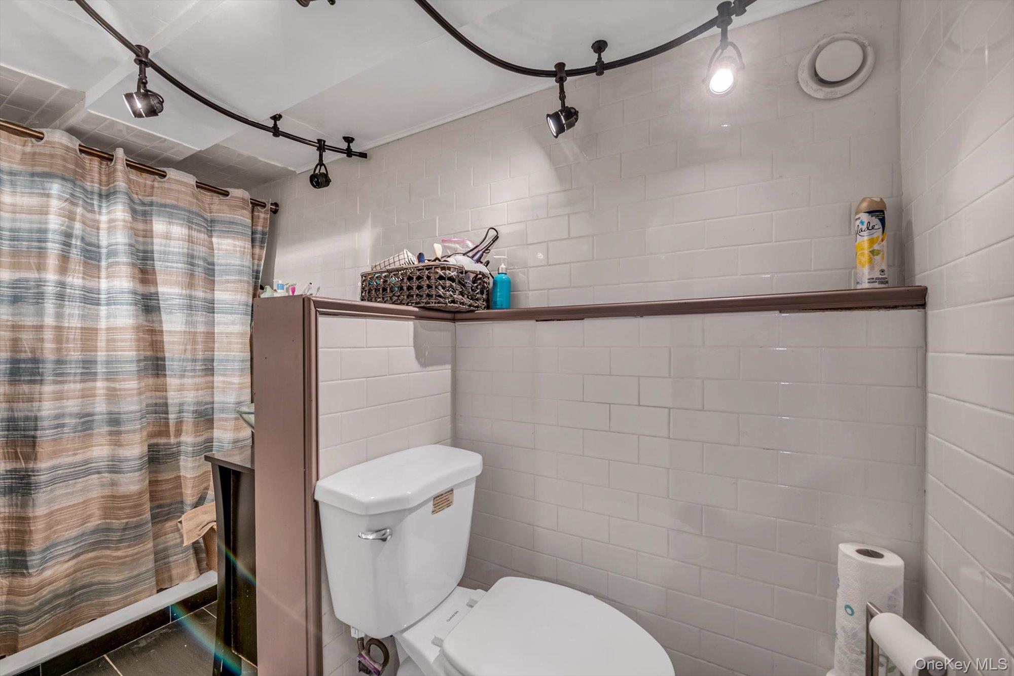 42-28 189th Street Property Photo 12