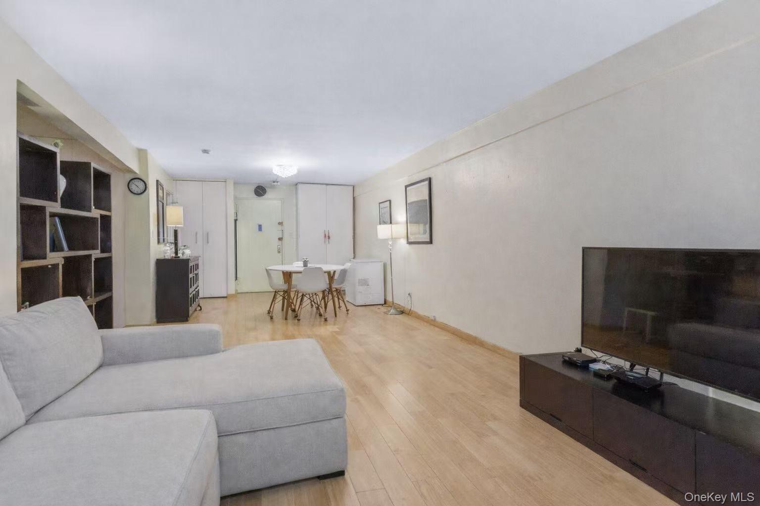 14205 Roosevelt Avenue 339 Property Photo 2