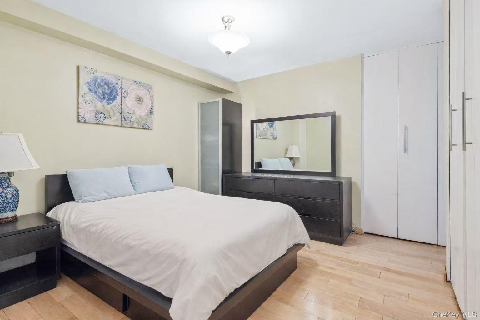 14205 Roosevelt Avenue 339 Property Photo 5