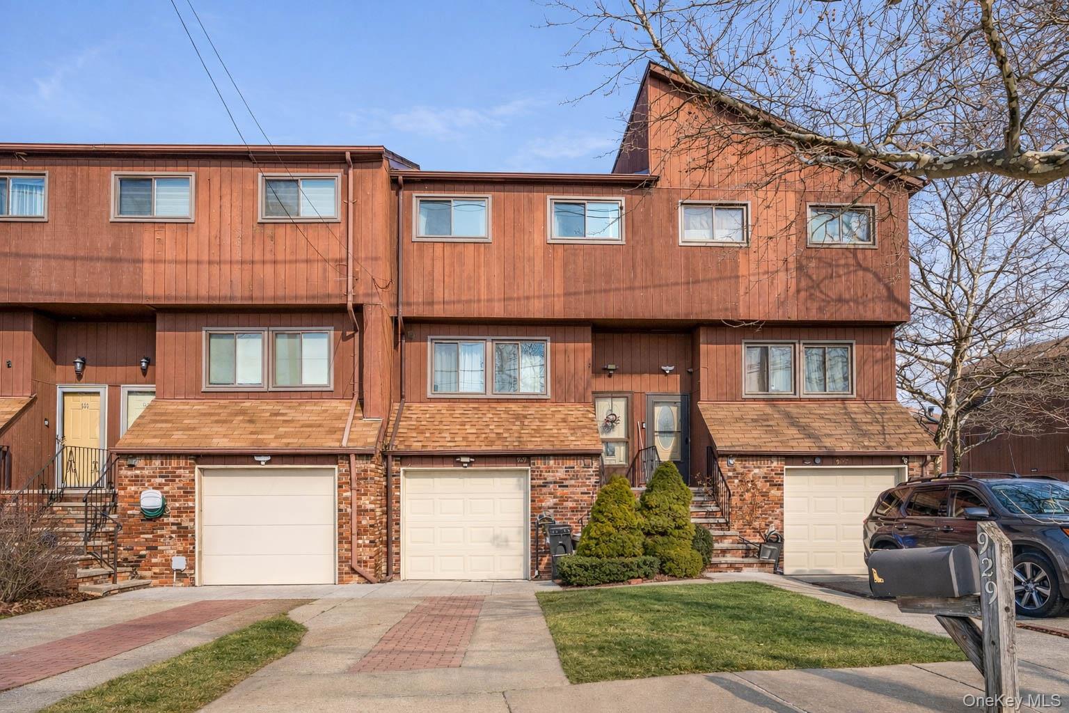 929 West Fingerboard Road Property Photo 1