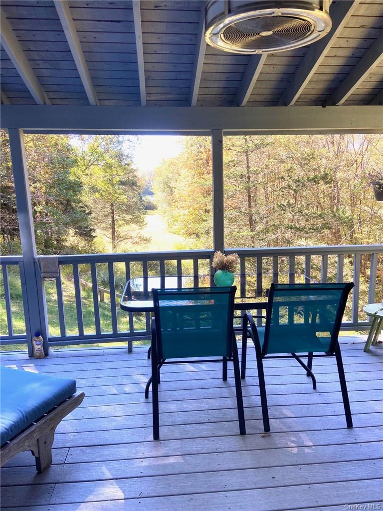 46 Patricia Lane Property Photo 6