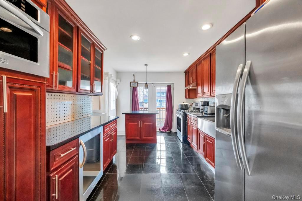 3263 Milburn Avenue Property Photo 4