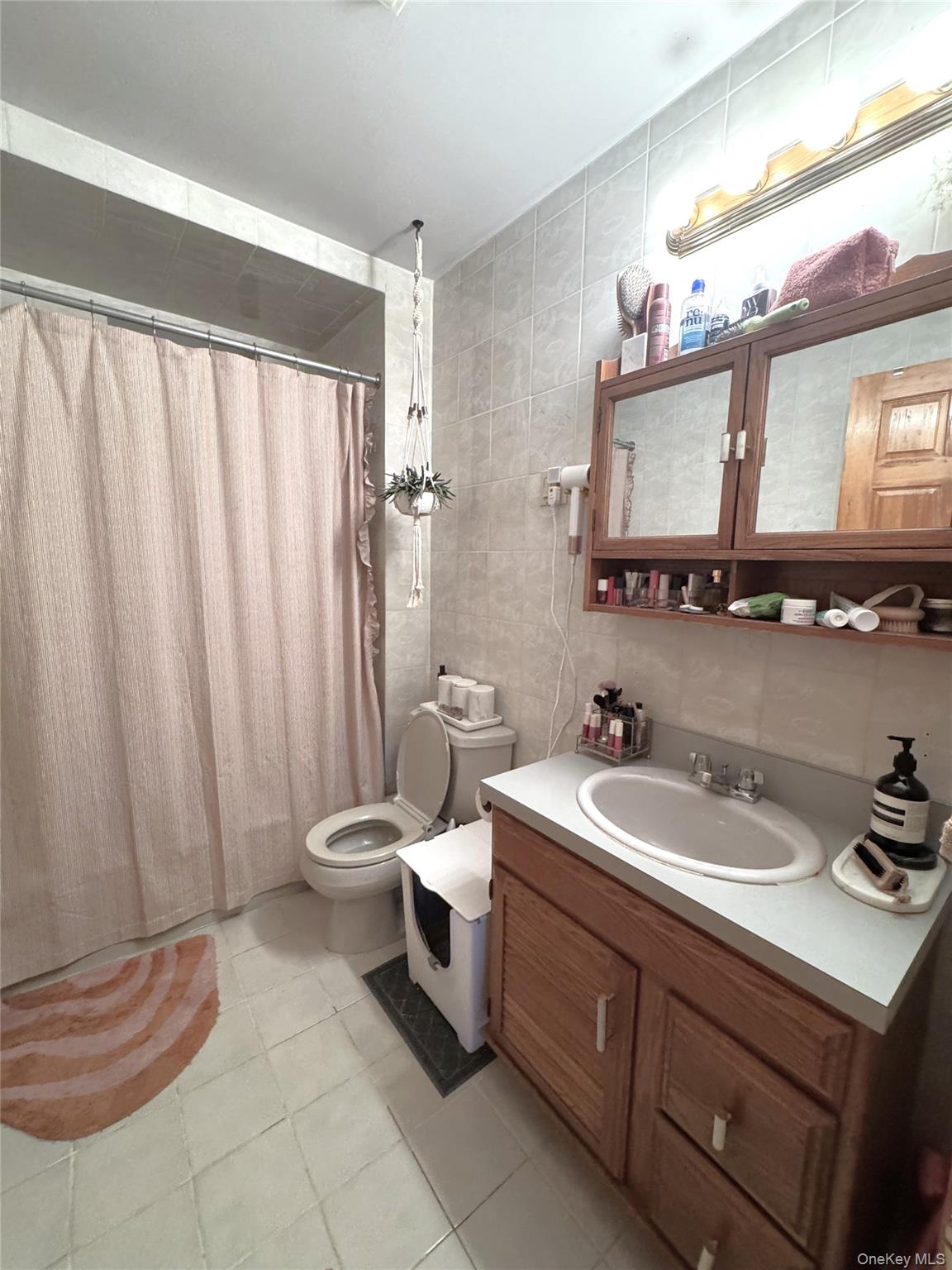 396 Graham Avenue Property Photo 9