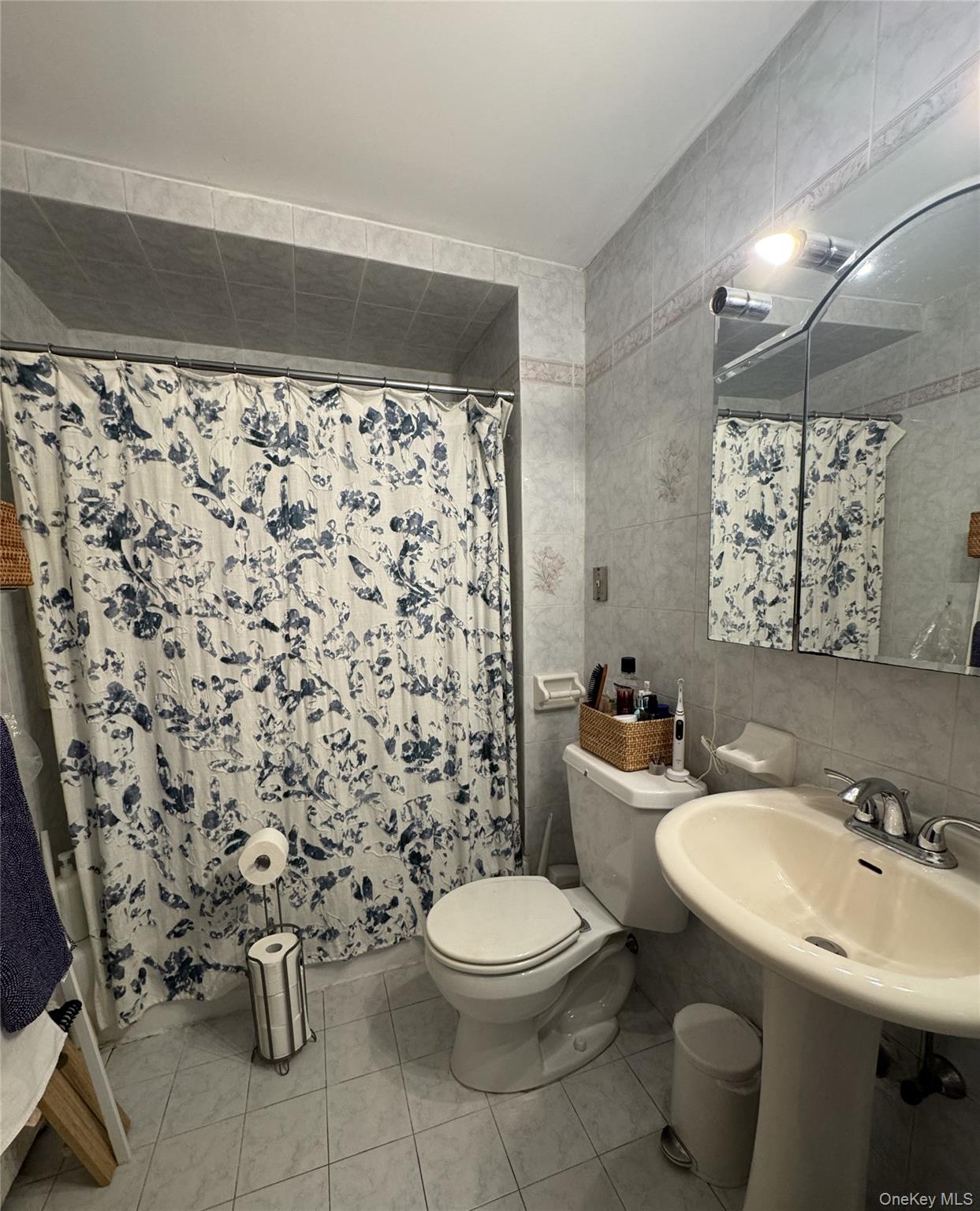396 Graham Avenue Property Photo 19
