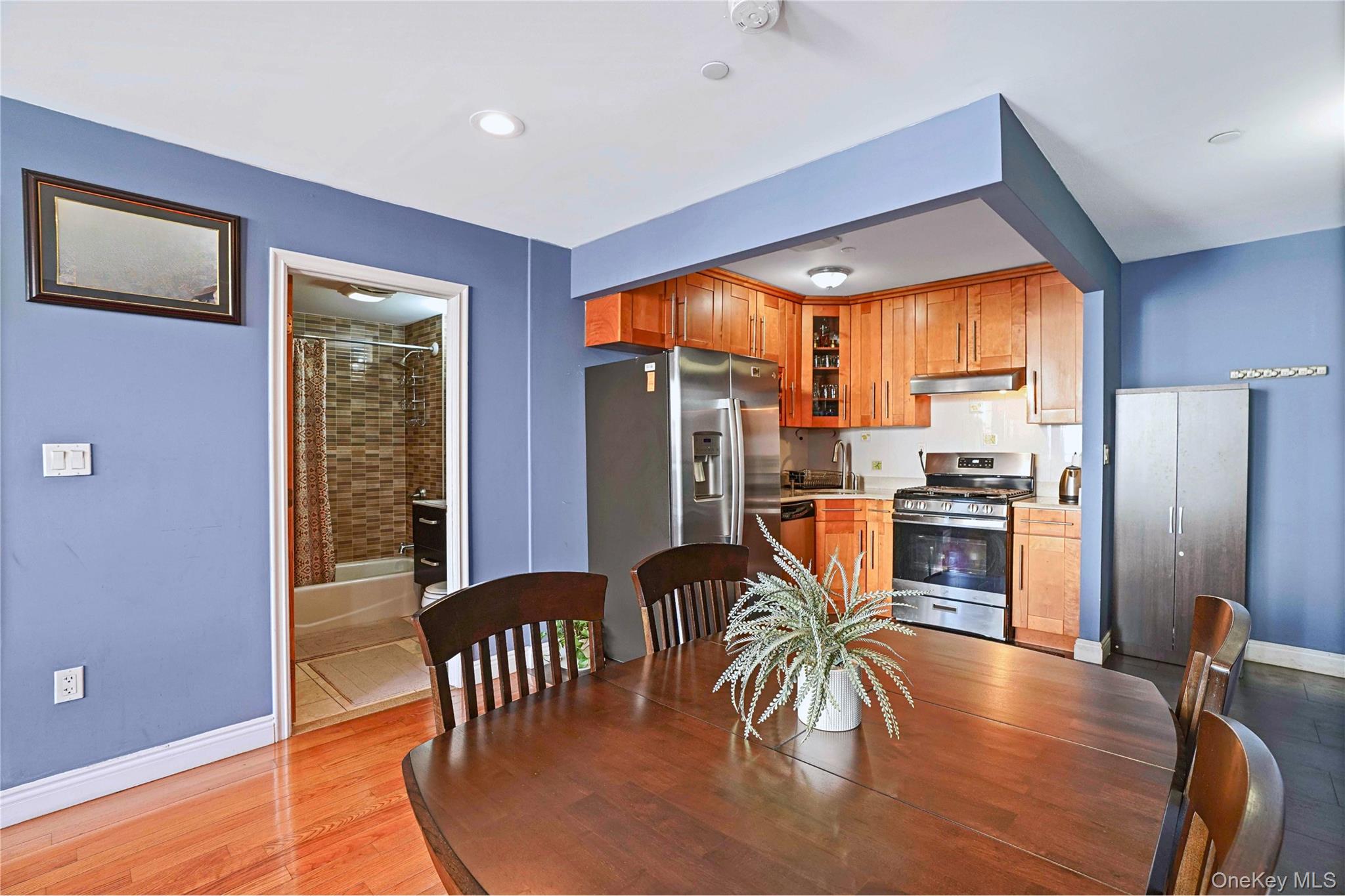 311 Saint Nicholas Avenue 3h Property Photo 3