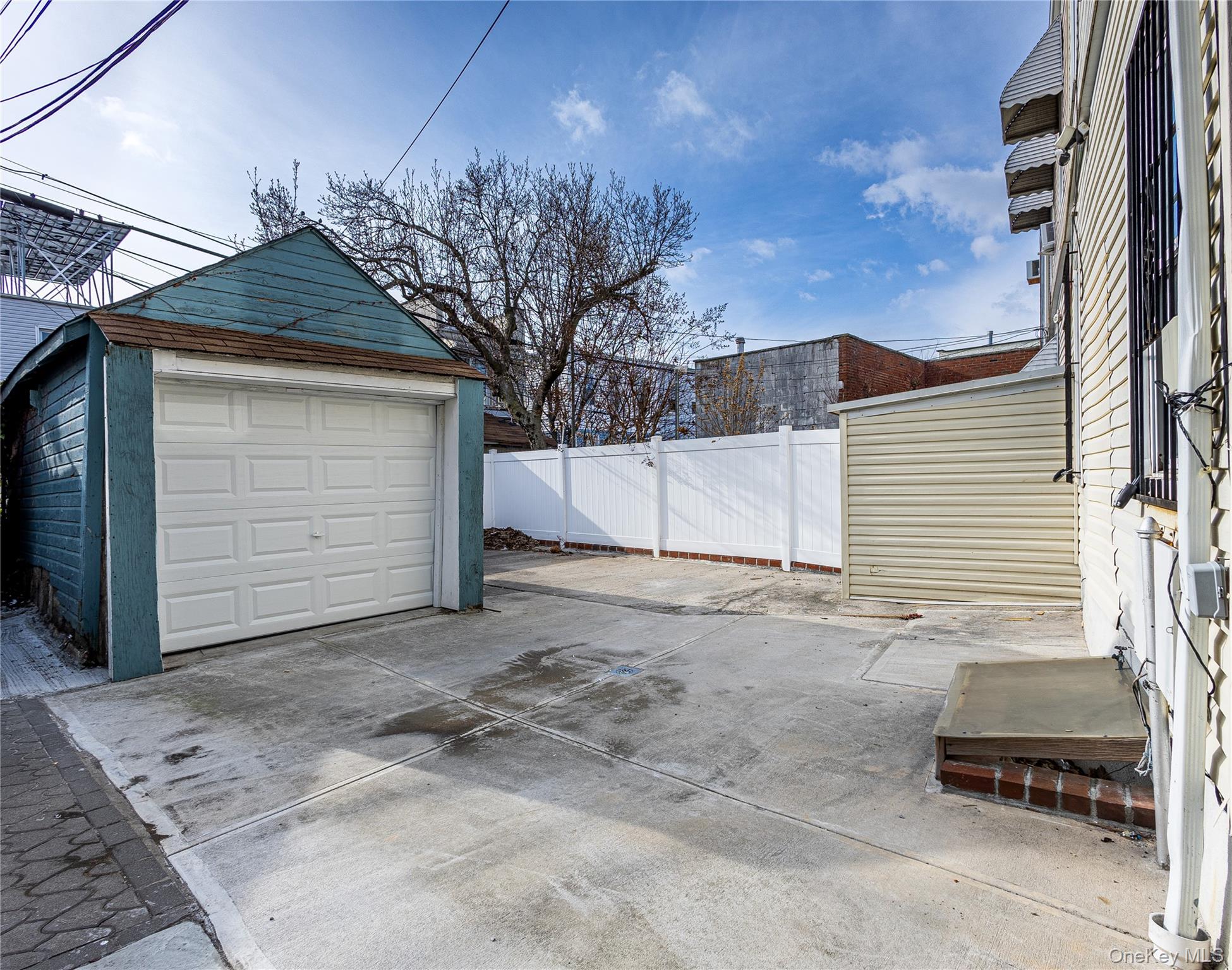 132-16 Hillside Avenue Property Photo 3