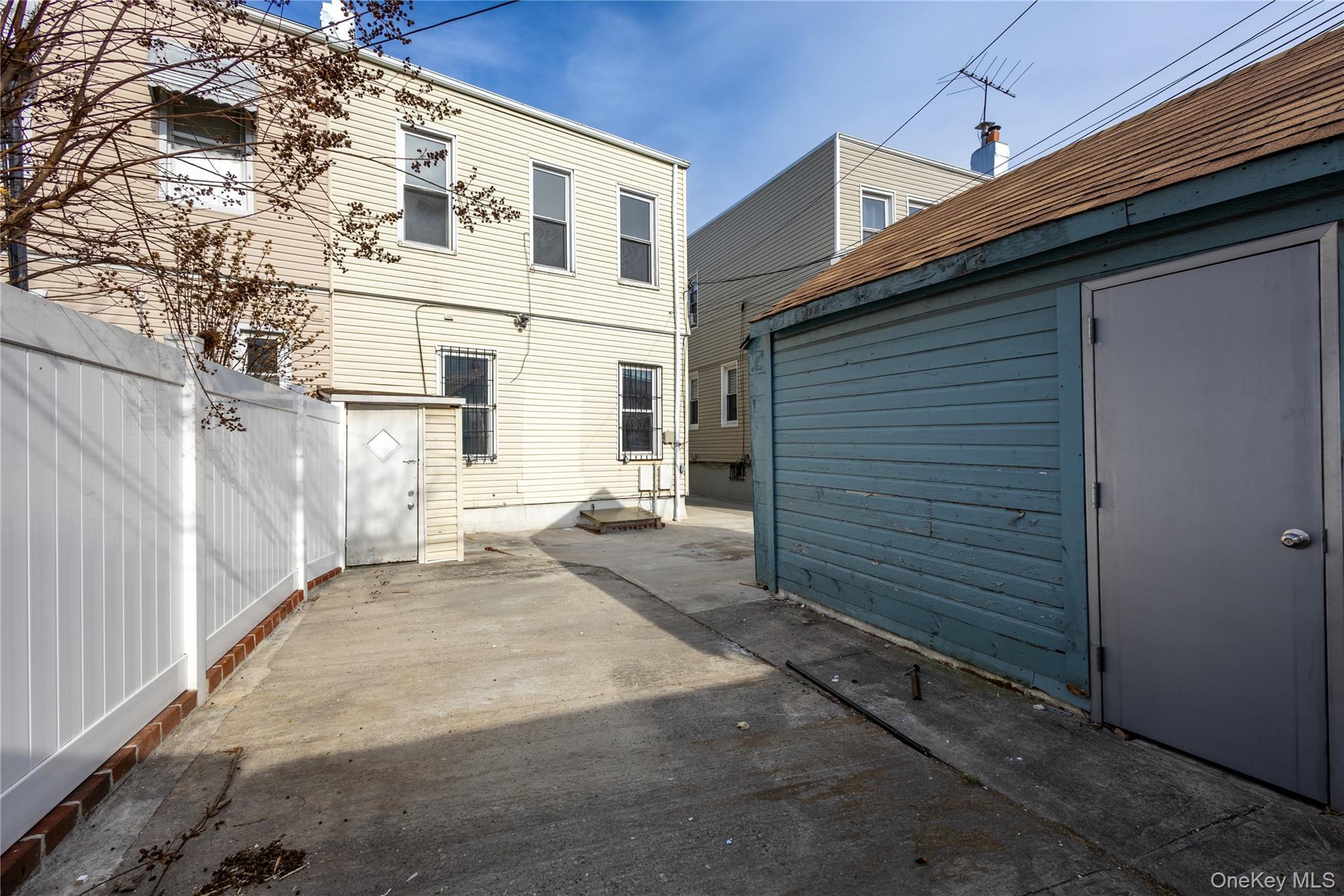 132-16 Hillside Avenue Property Photo 4