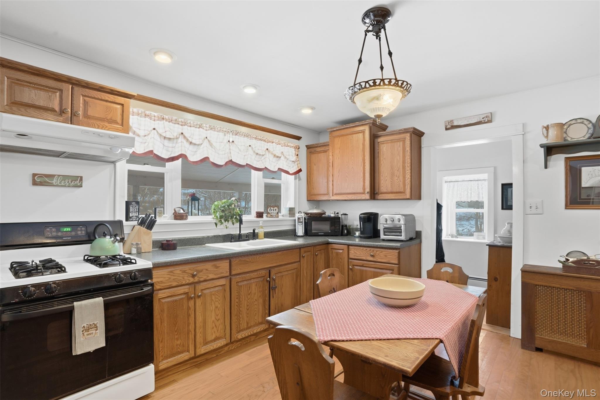 3 Elmhurst Avenue Property Photo 12