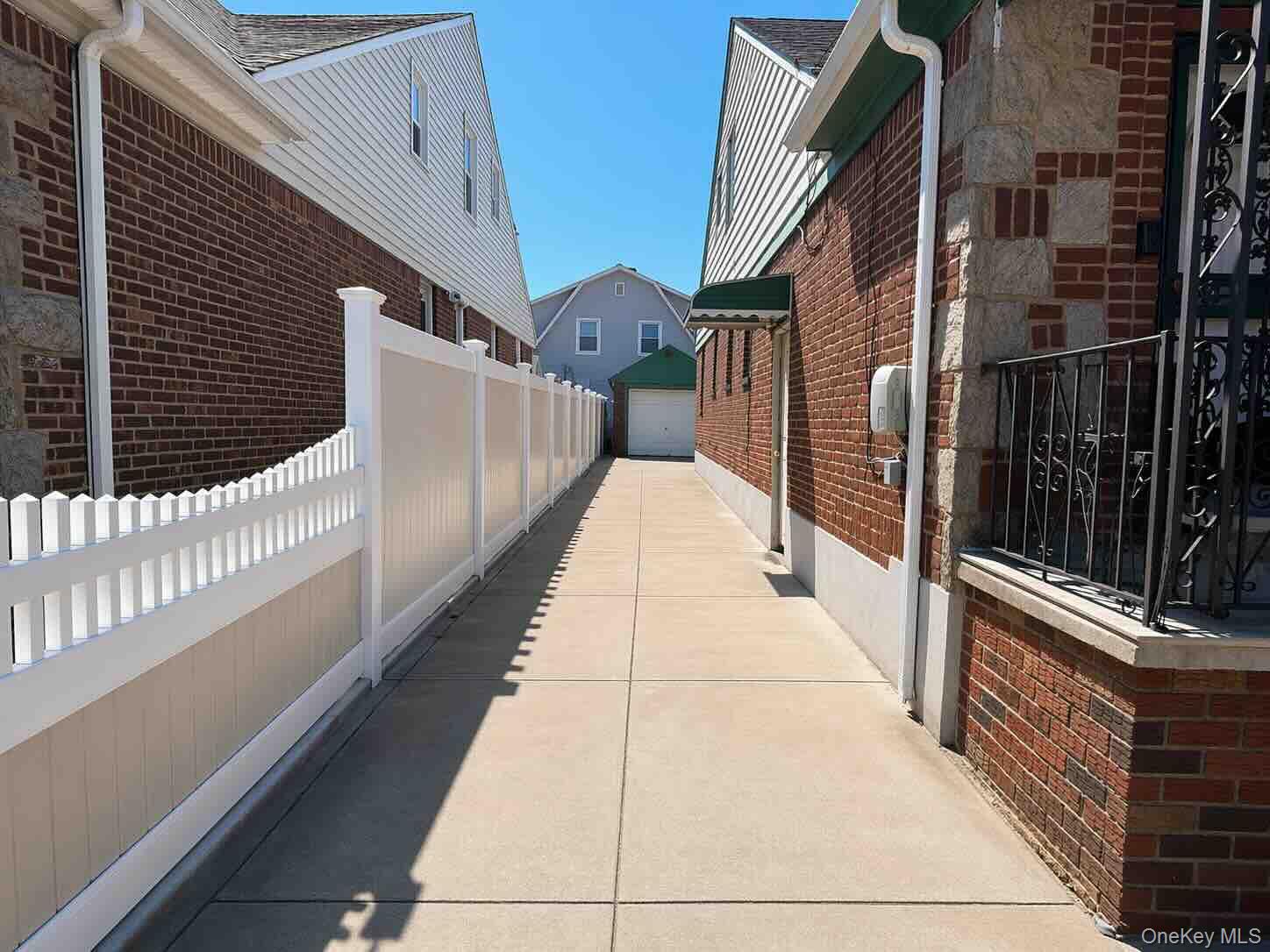 18216 141st Avenue Property Photo 2