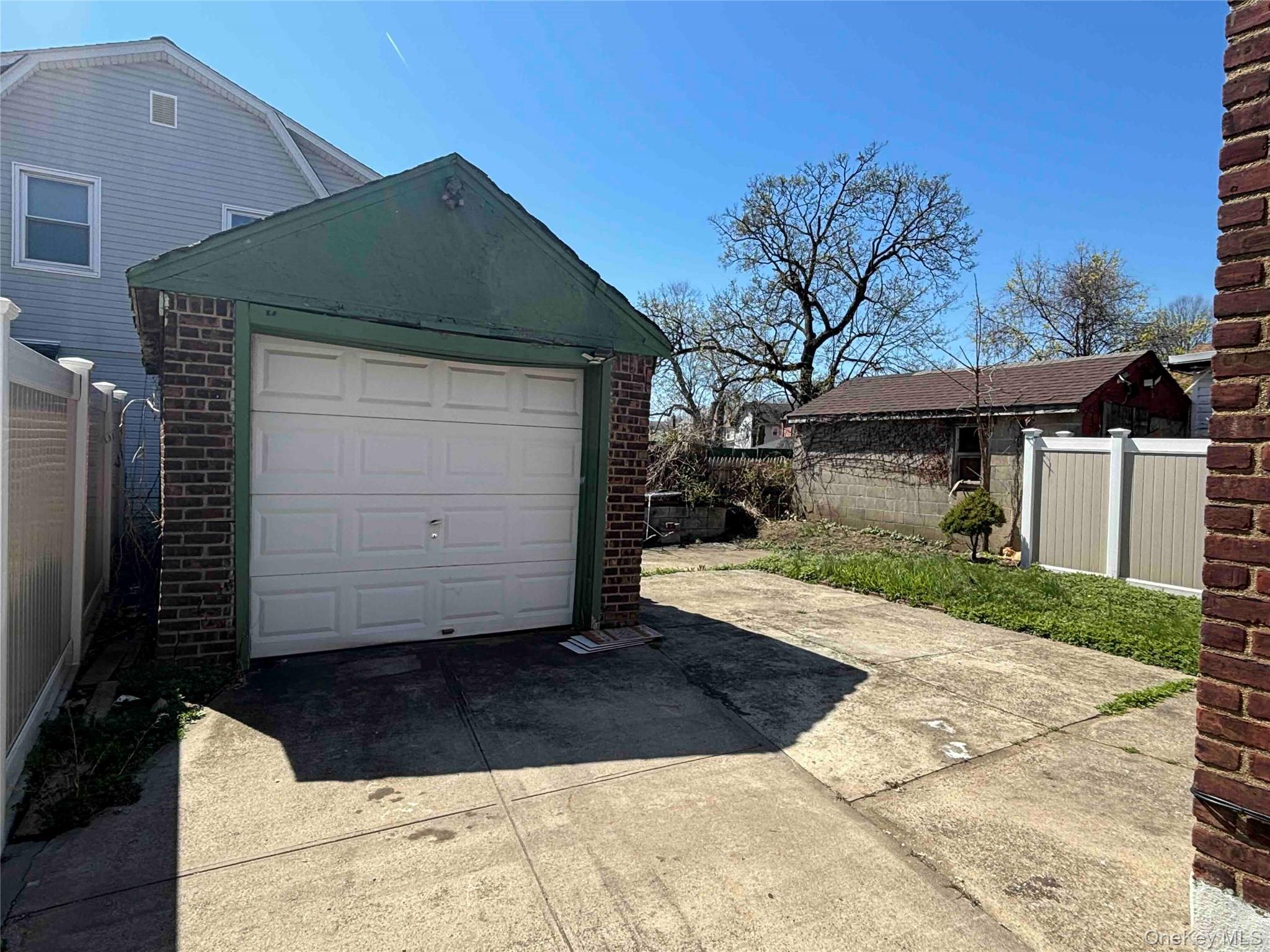18216 141st Avenue Property Photo 32