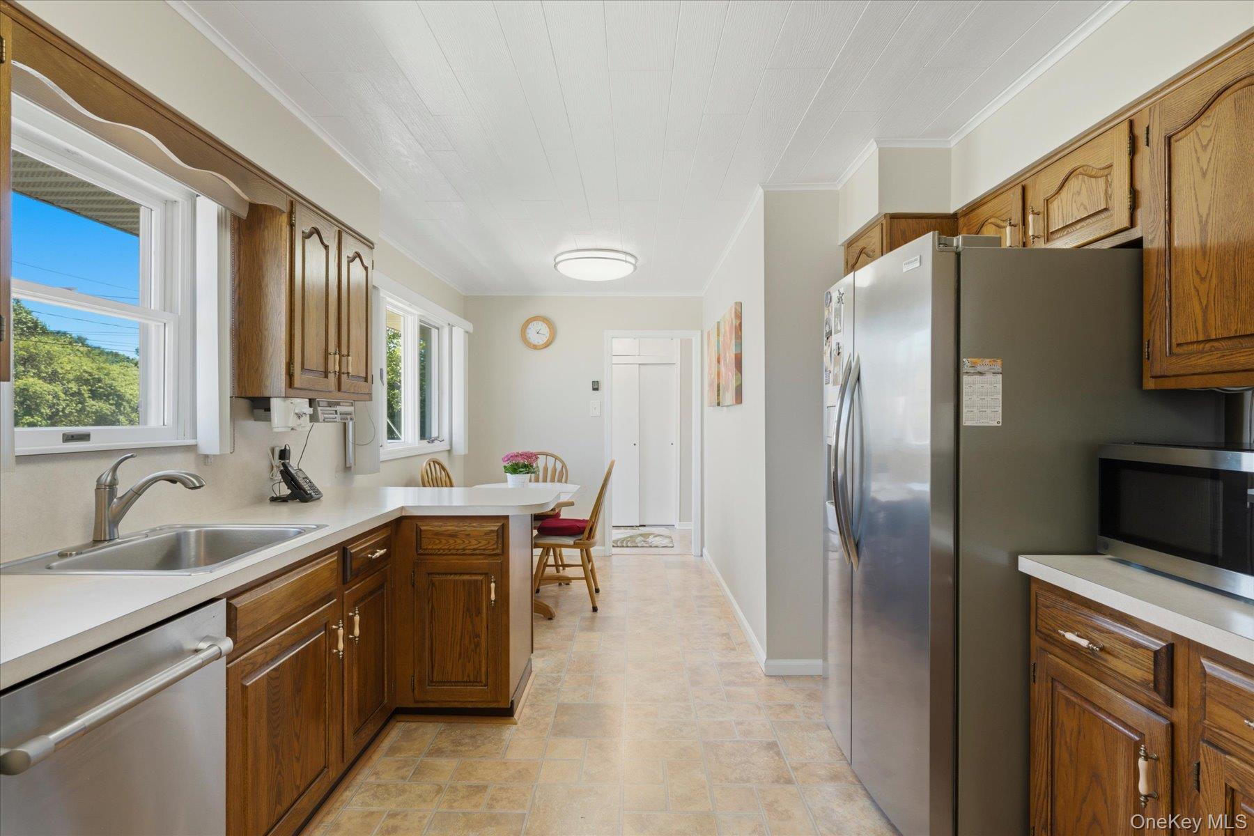 718 Patrick Street Property Photo 10