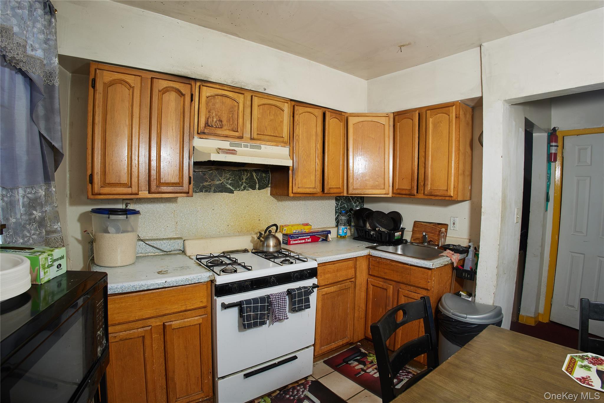 12222 Nellis Street Property Photo 7