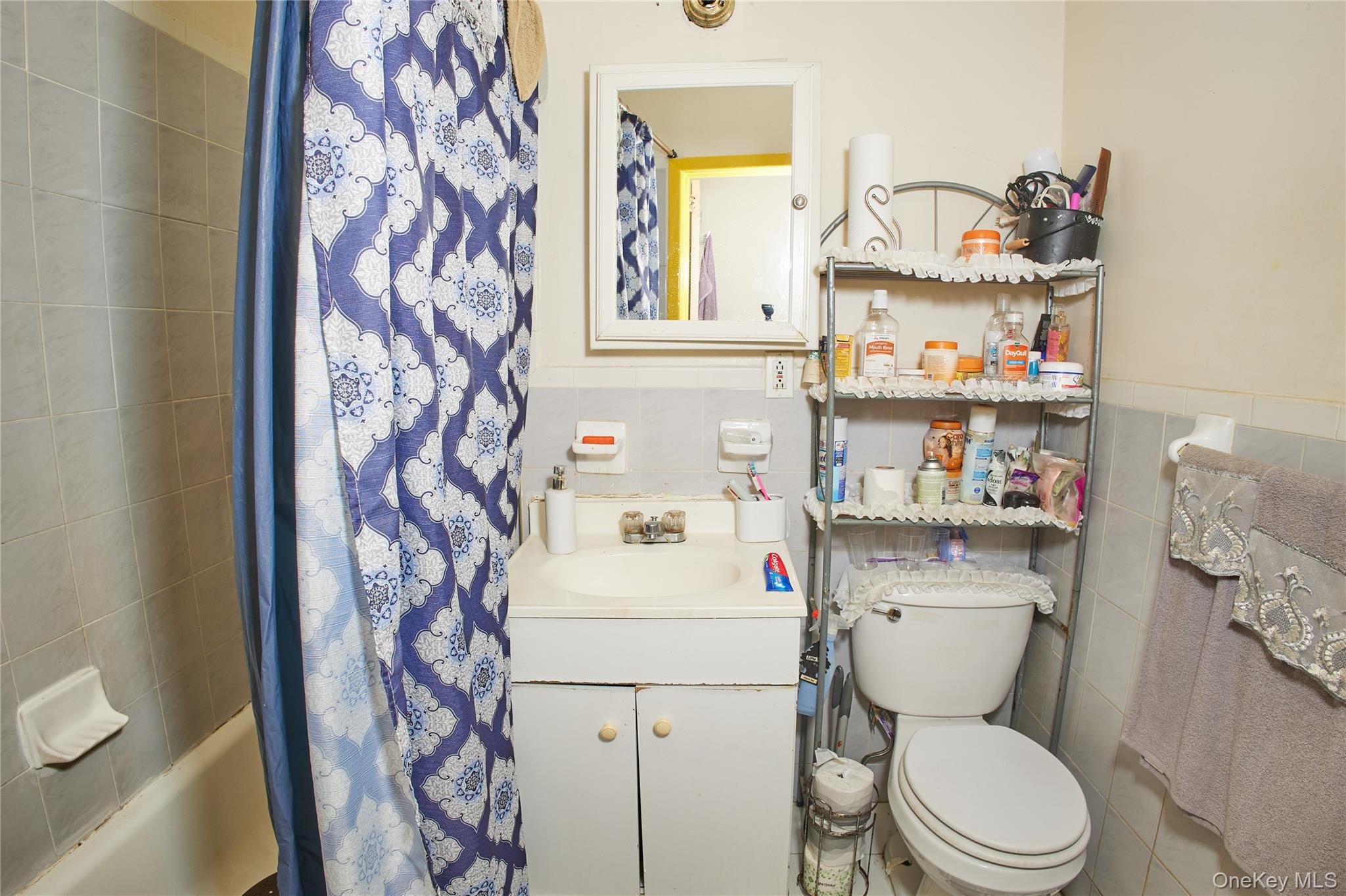 12222 Nellis Street Property Photo 9