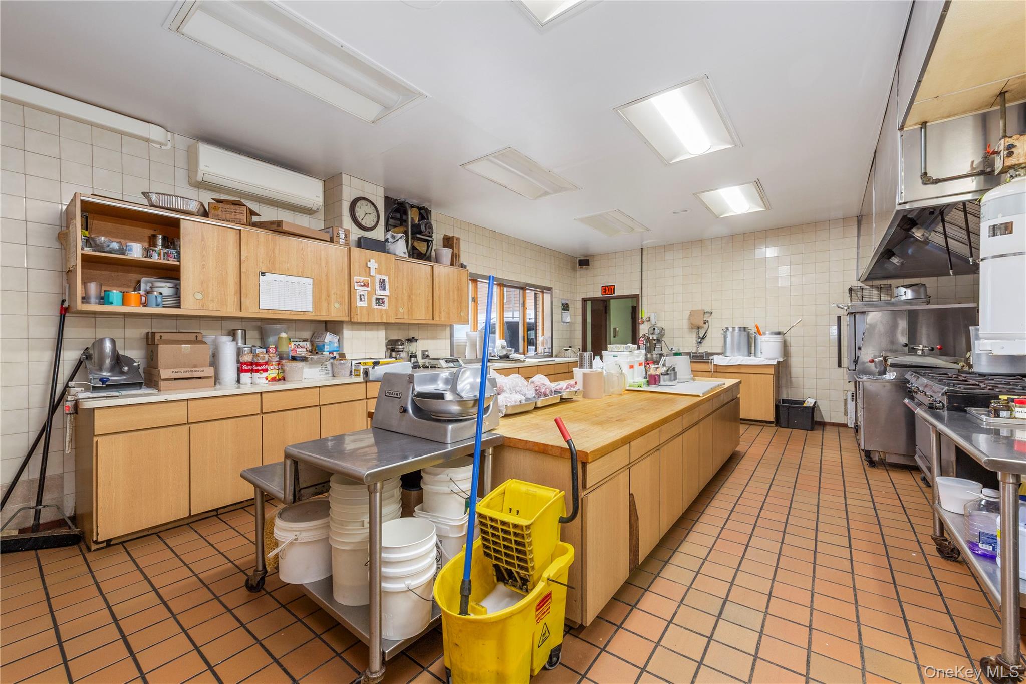 94-12 Jamaica Avenue Property Photo 5
