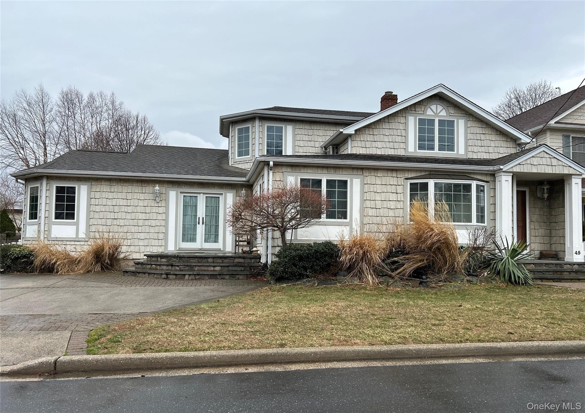 45 Richard Avenue Property Photo 1