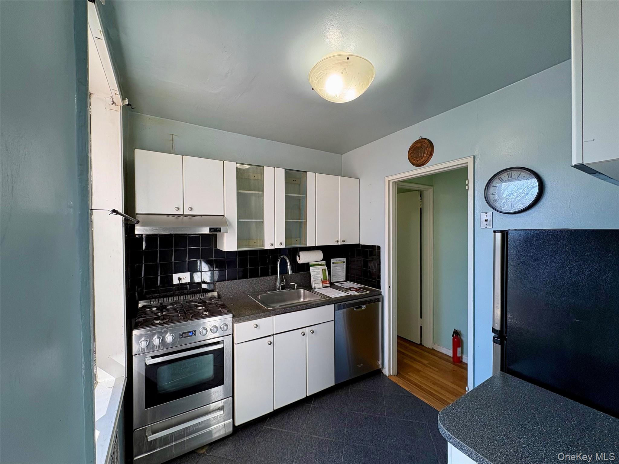 22424 Union Turnpike 4a Property Photo 6