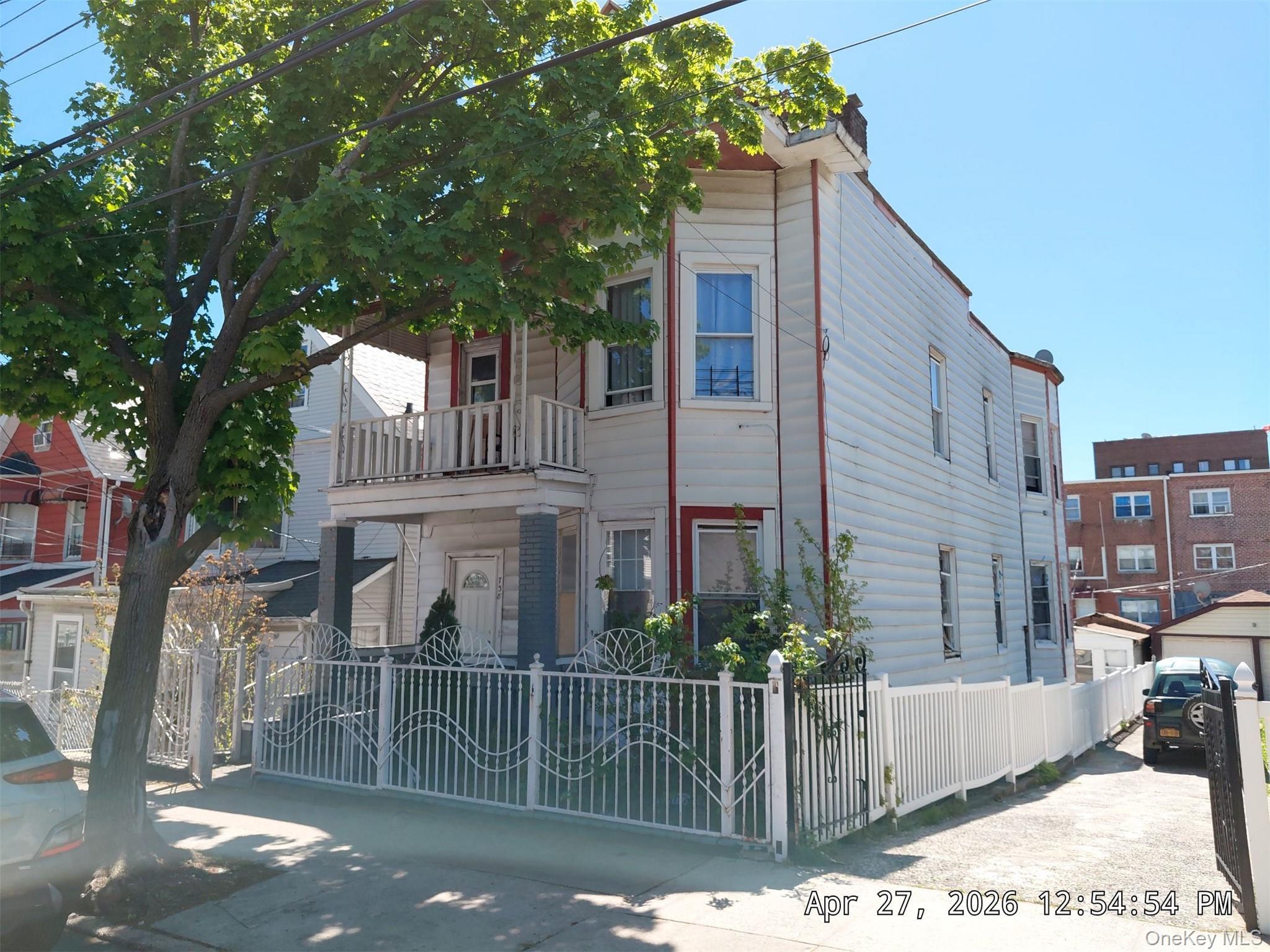 738 E 229th Street Property Photo 1