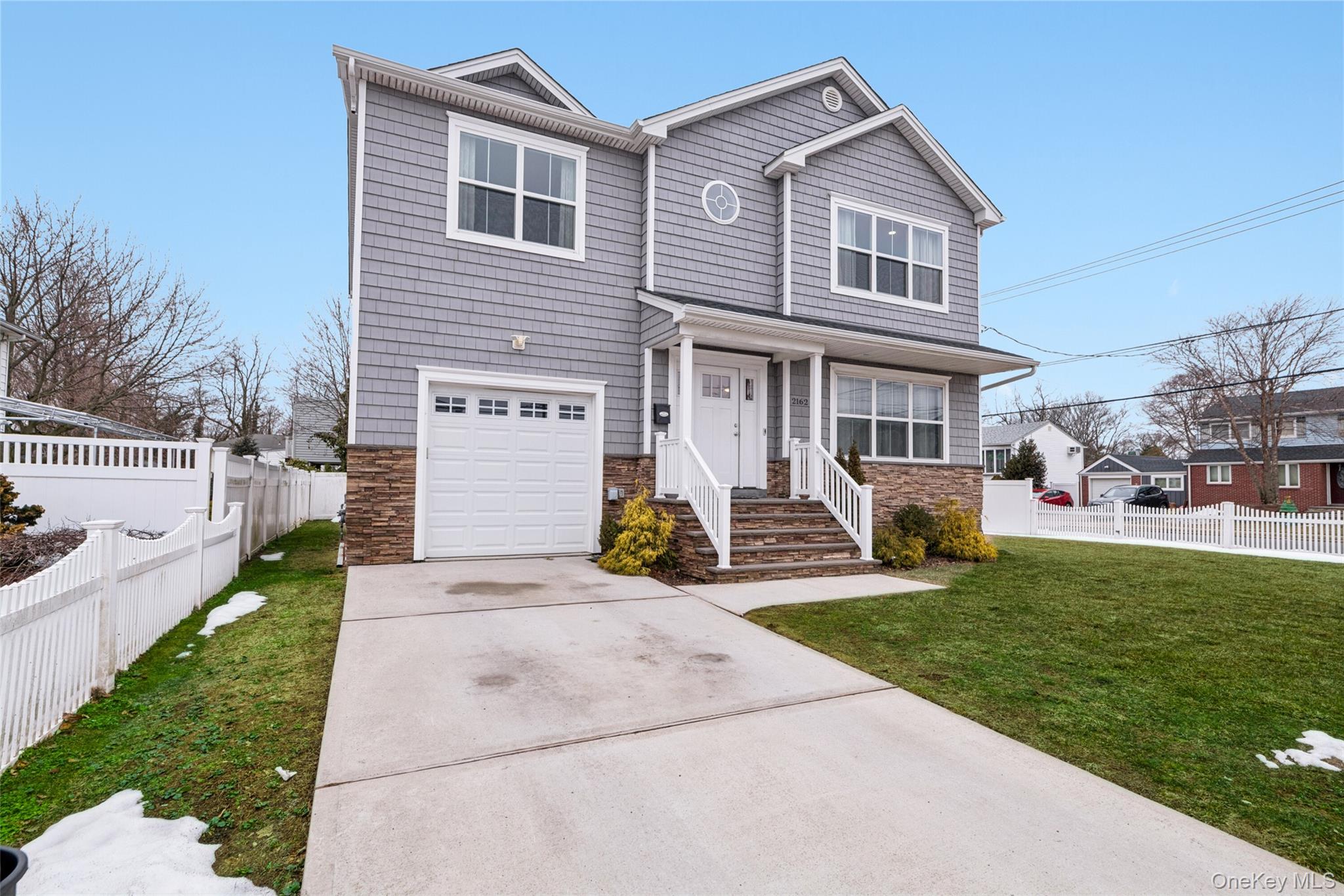 2162 Seamans Neck Road Property Photo 3