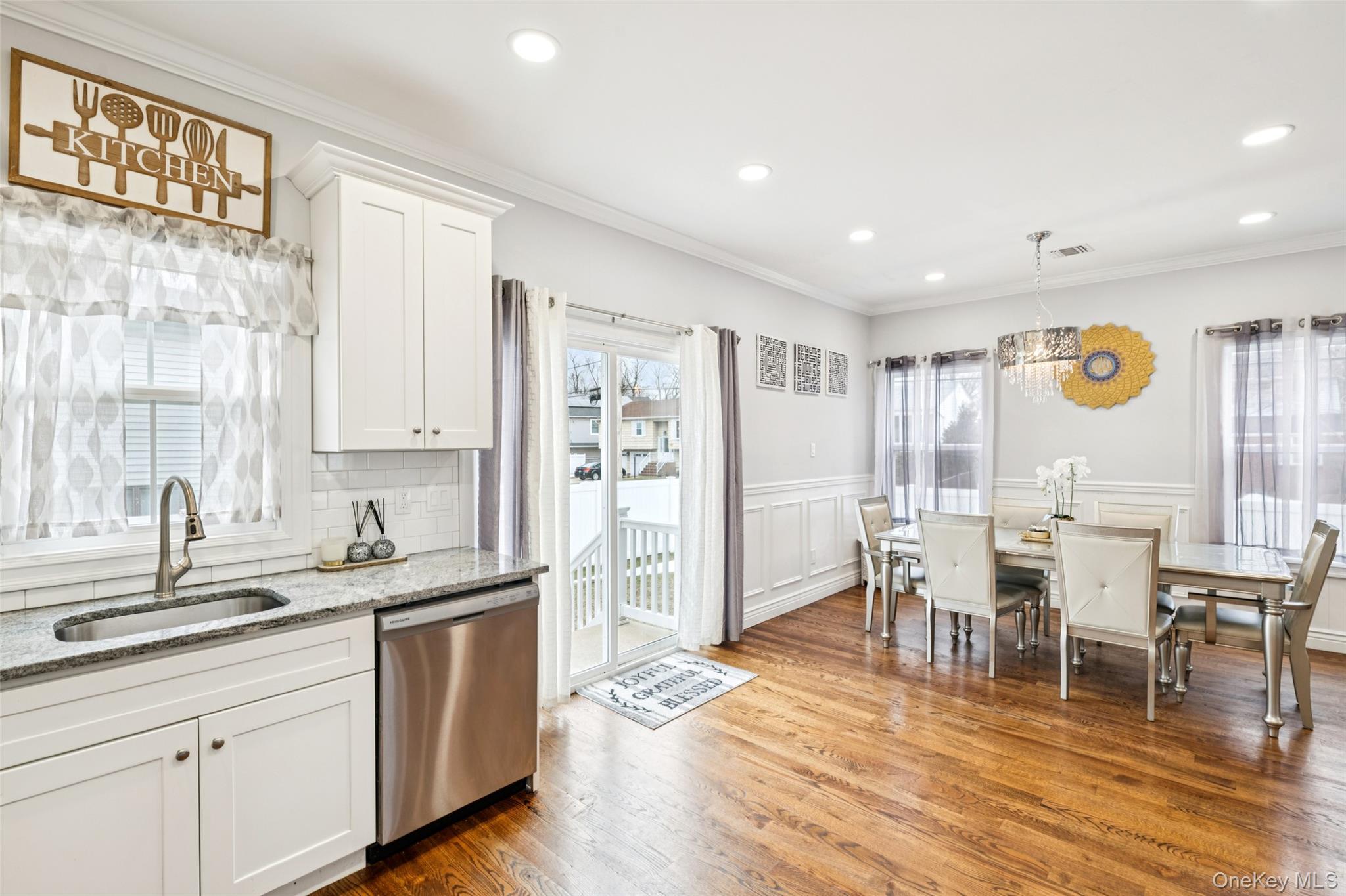 2162 Seamans Neck Road Property Photo 11