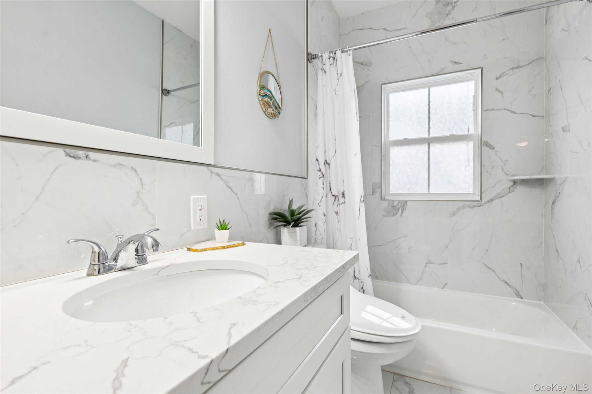 2162 Seamans Neck Road Property Photo 14