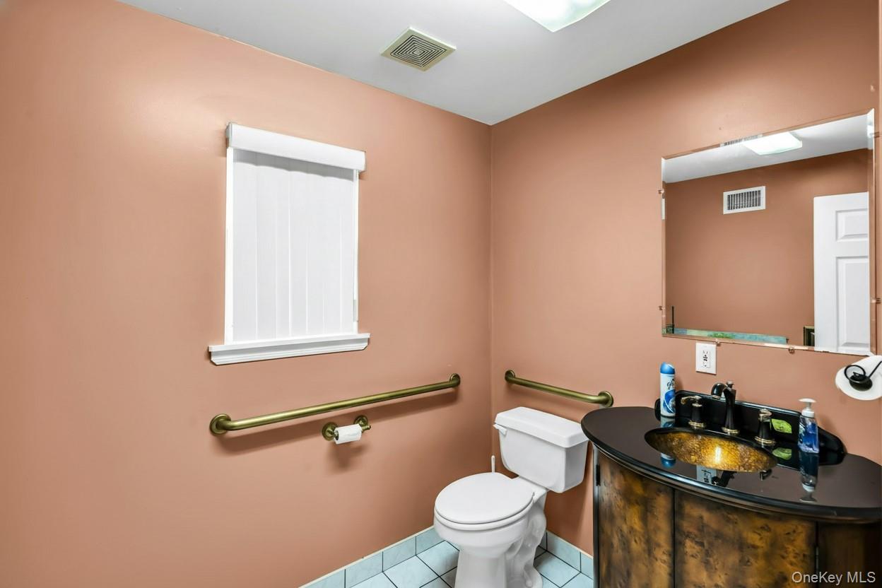 127 N Ocean Avenue Property Photo 10