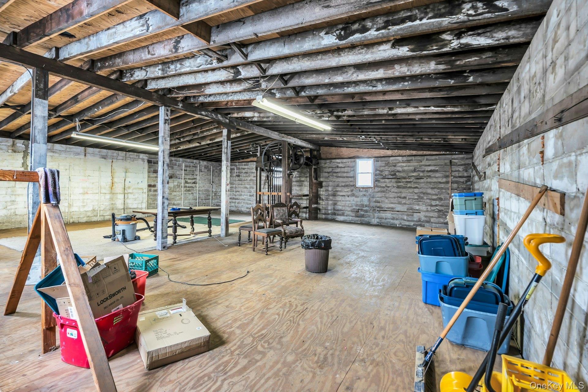 127 N Ocean Avenue Property Photo 18