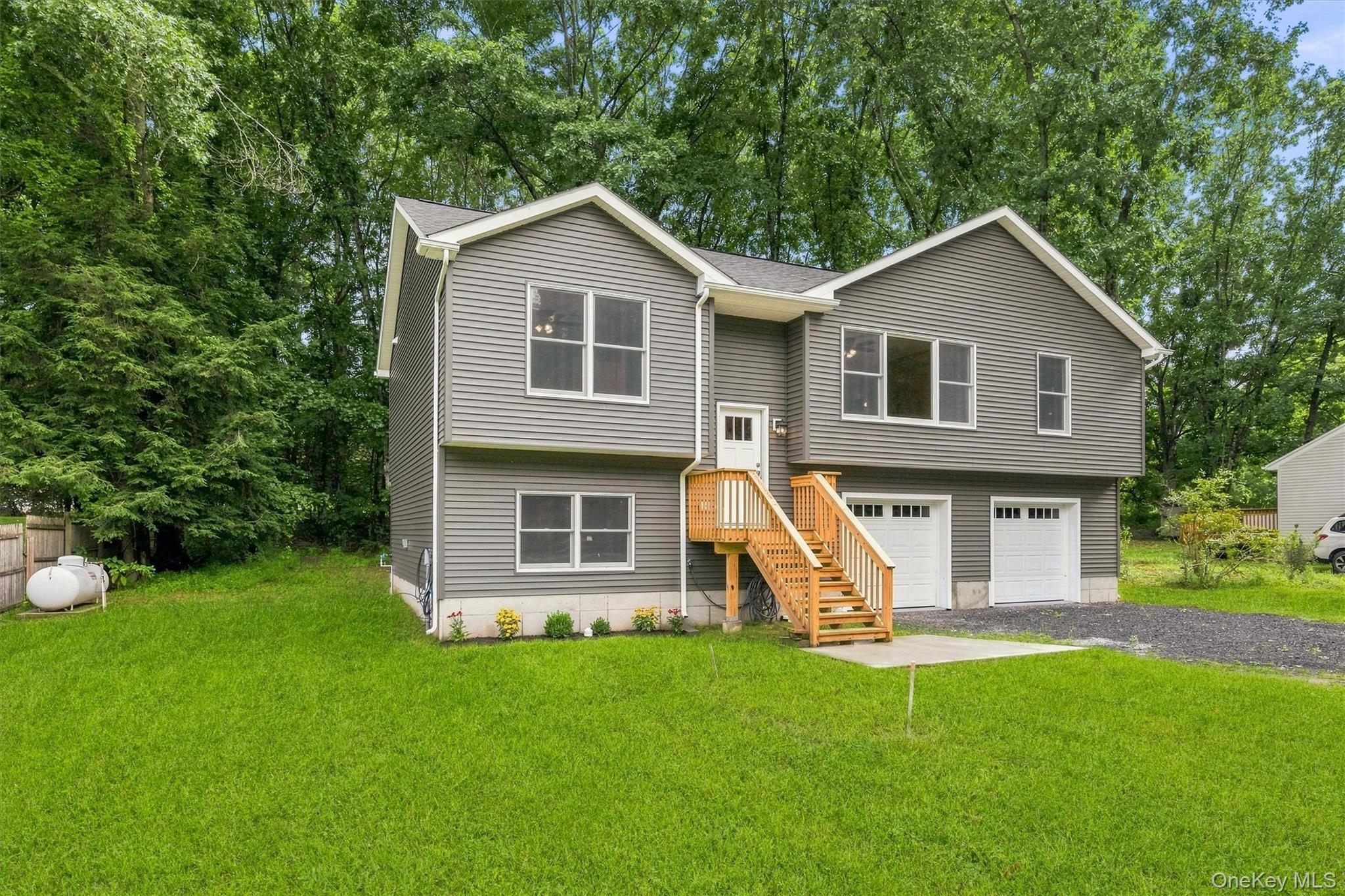 6 Mark Drive Property Photo 2