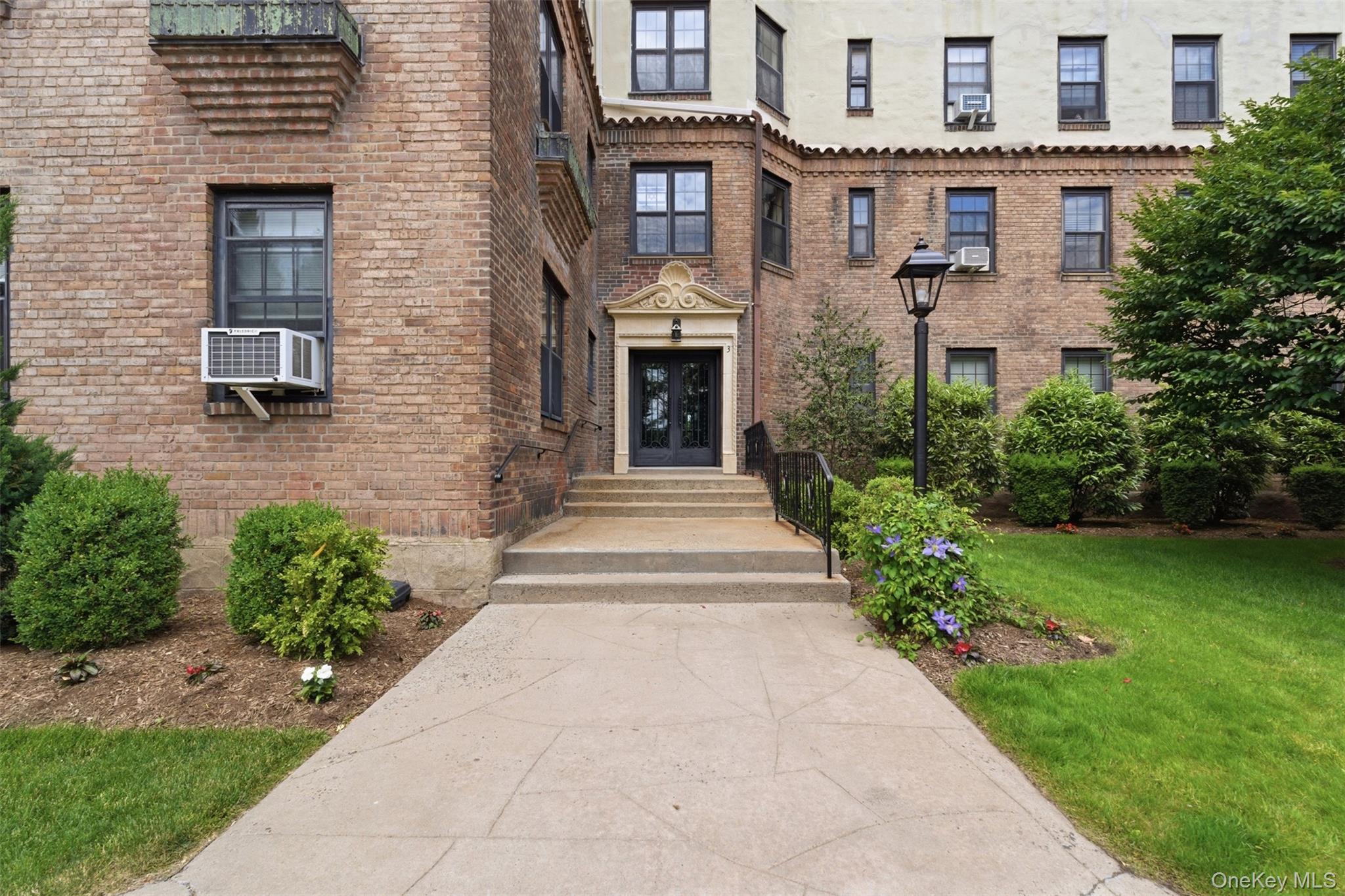 1273 North Avenue 3g Property Photo 1
